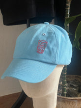 Lade das Bild in den Galerie-Viewer, Handbestickte Cap Dubbeglas