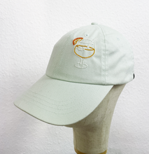 Lade das Bild in den Galerie-Viewer, Handbestickte Cap Aperoli