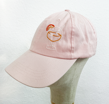 Lade das Bild in den Galerie-Viewer, Handbestickte Cap Aperoli