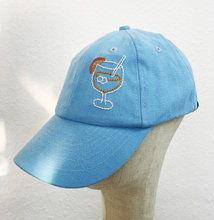 Lade das Bild in den Galerie-Viewer, Handbestickte Cap Aperoli