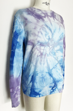 Lade das Bild in den Galerie-Viewer, tie-dye Sweater