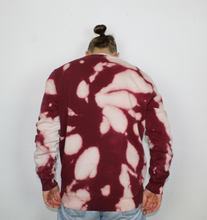 Lade das Bild in den Galerie-Viewer, Bestickter tie-dye Sweater