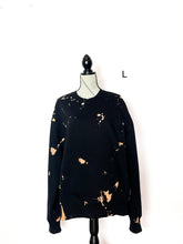 Lade das Bild in den Galerie-Viewer, batik oversize Sweater schwarz