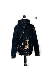 Lade das Bild in den Galerie-Viewer, Tie Dye Hoodie schwarz