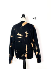 Lade das Bild in den Galerie-Viewer, batik oversize Sweater schwarz