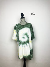 Lade das Bild in den Galerie-Viewer, SALE batik Bio-Baumwolle Shirt