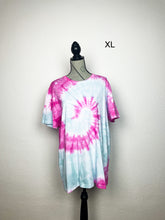 Lade das Bild in den Galerie-Viewer, SALE batik Bio-Baumwolle Shirt