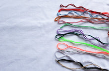 Lade das Bild in den Galerie-Viewer, Handbesticktes Bio-Baumwollshirt weiß