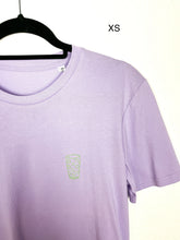 Lade das Bild in den Galerie-Viewer, Handbesticktes Dubbeglas Bio-Baumwollshirt

